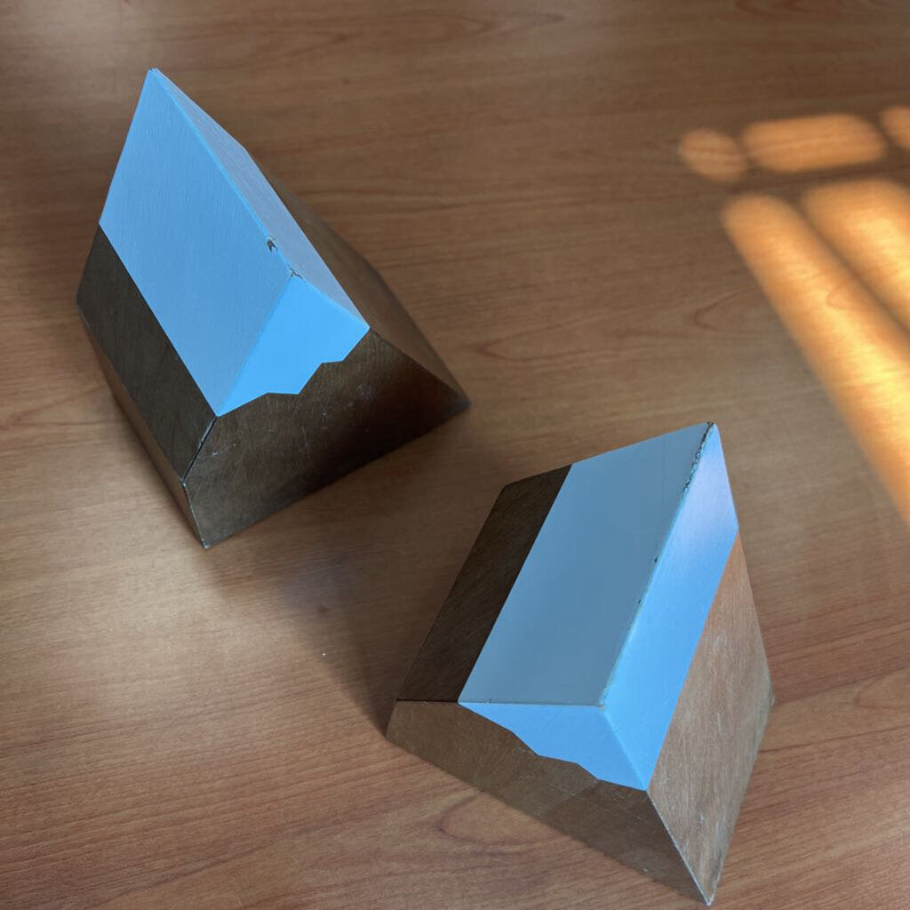 * mountain book ends