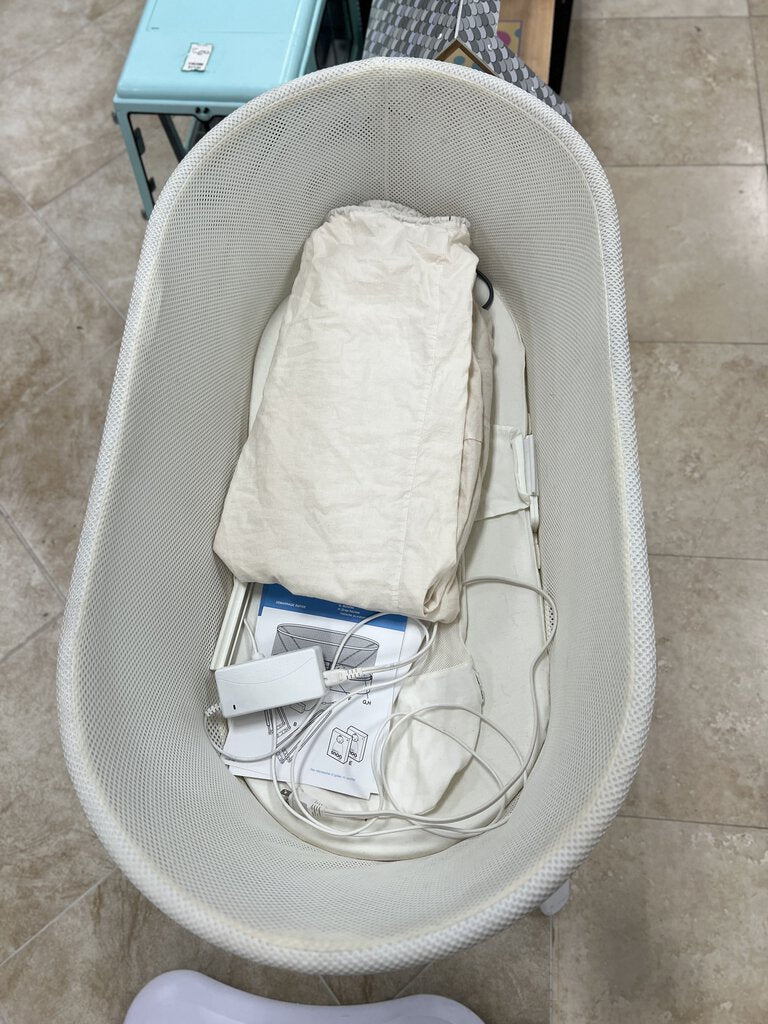 Snoo Smart Sleeper w/ Leg Lifter Set