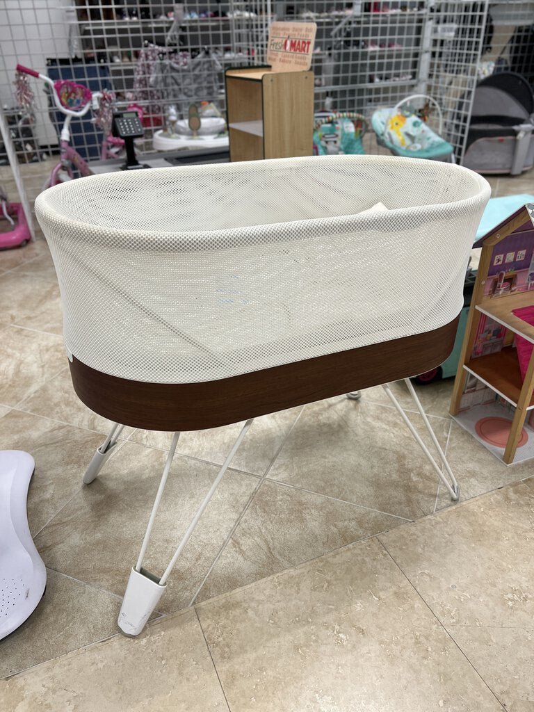 Baby In Snoo Sleeper For Sale Snoo Baby Snoo Buy Used Discount Buy