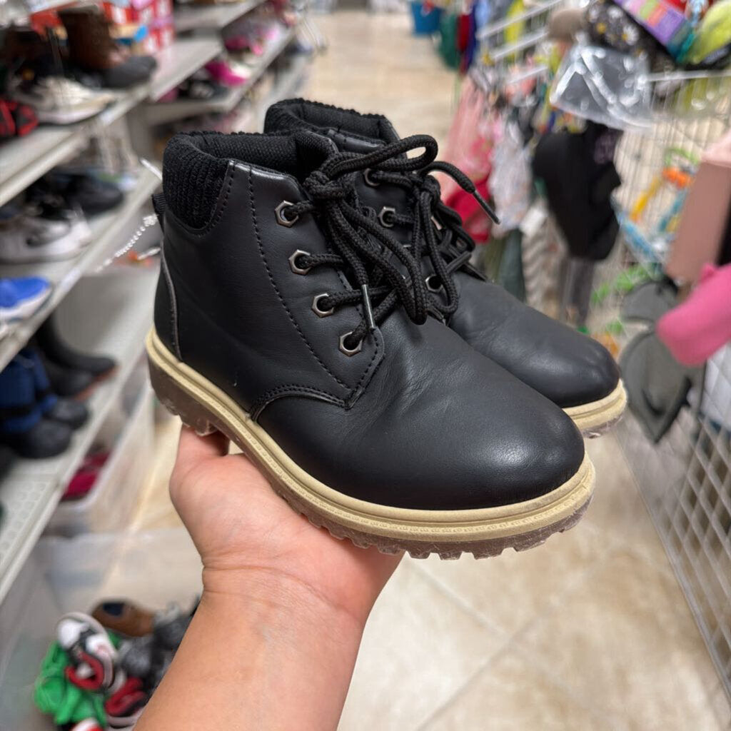 *Mountain Boot