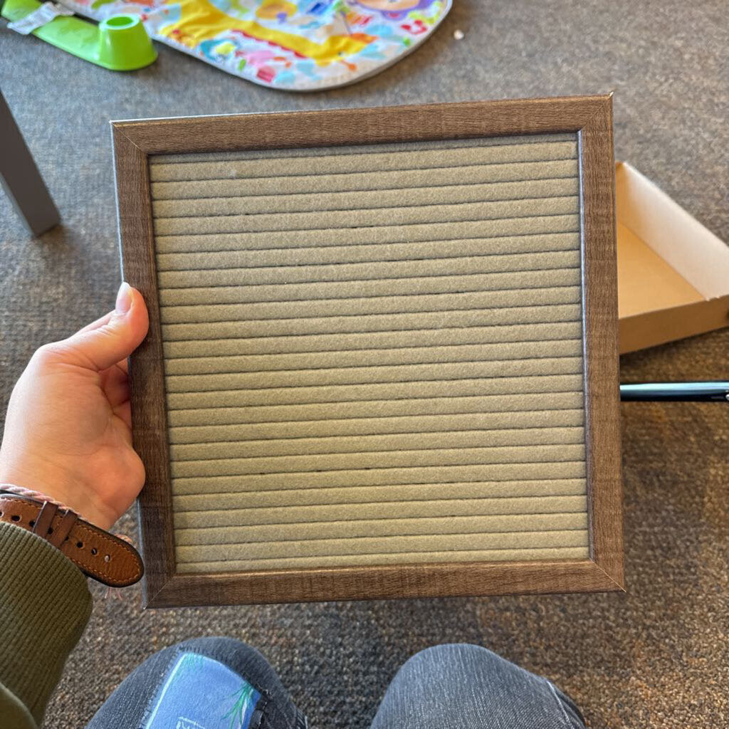*Felt Letterboard