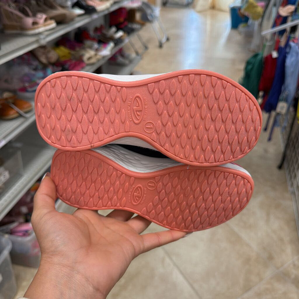 *Memory Foam Sneakers NWT