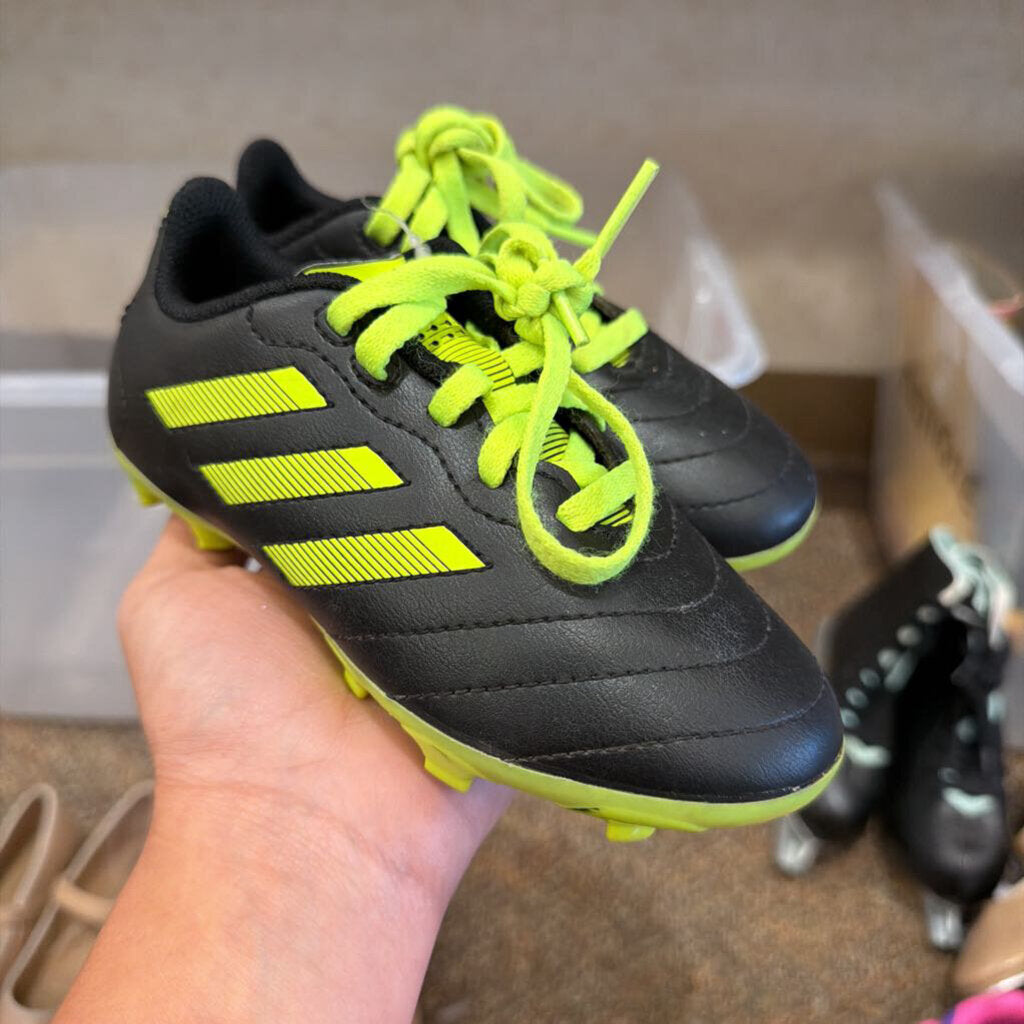 *No Box Goletto Cleats