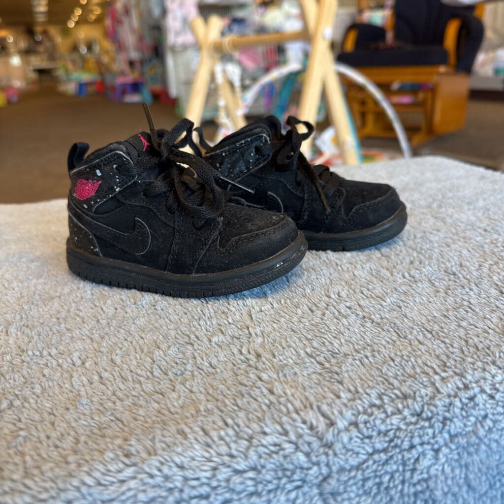 *No Box 1 Mid Black Rush