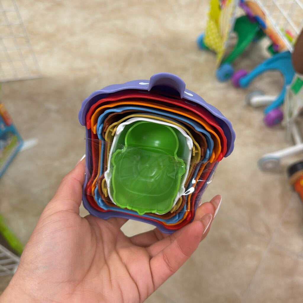 *Zoo Stacking Cups