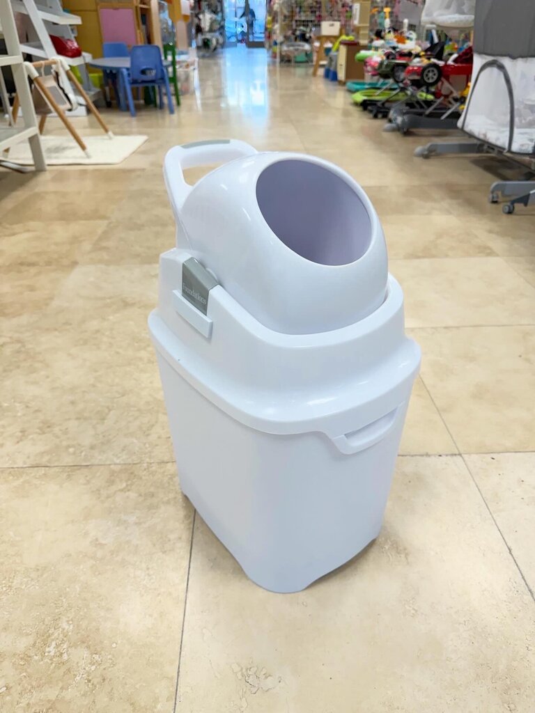 *Mini Diaper Pail