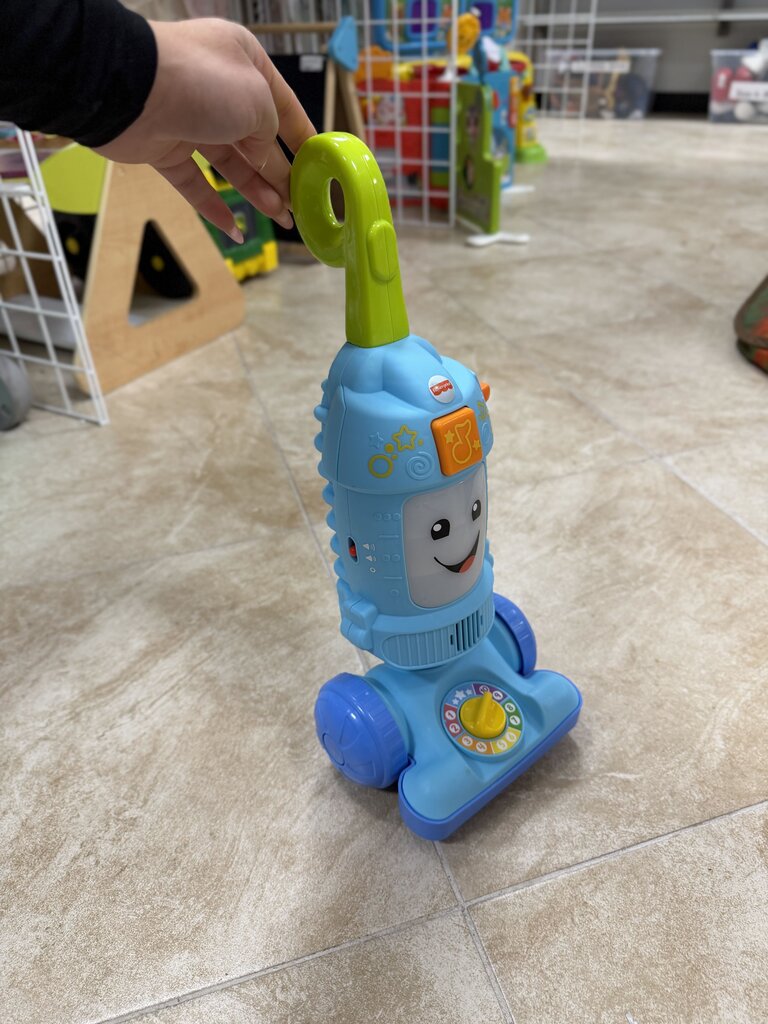 *Laugh&Learn Learning Vacuum