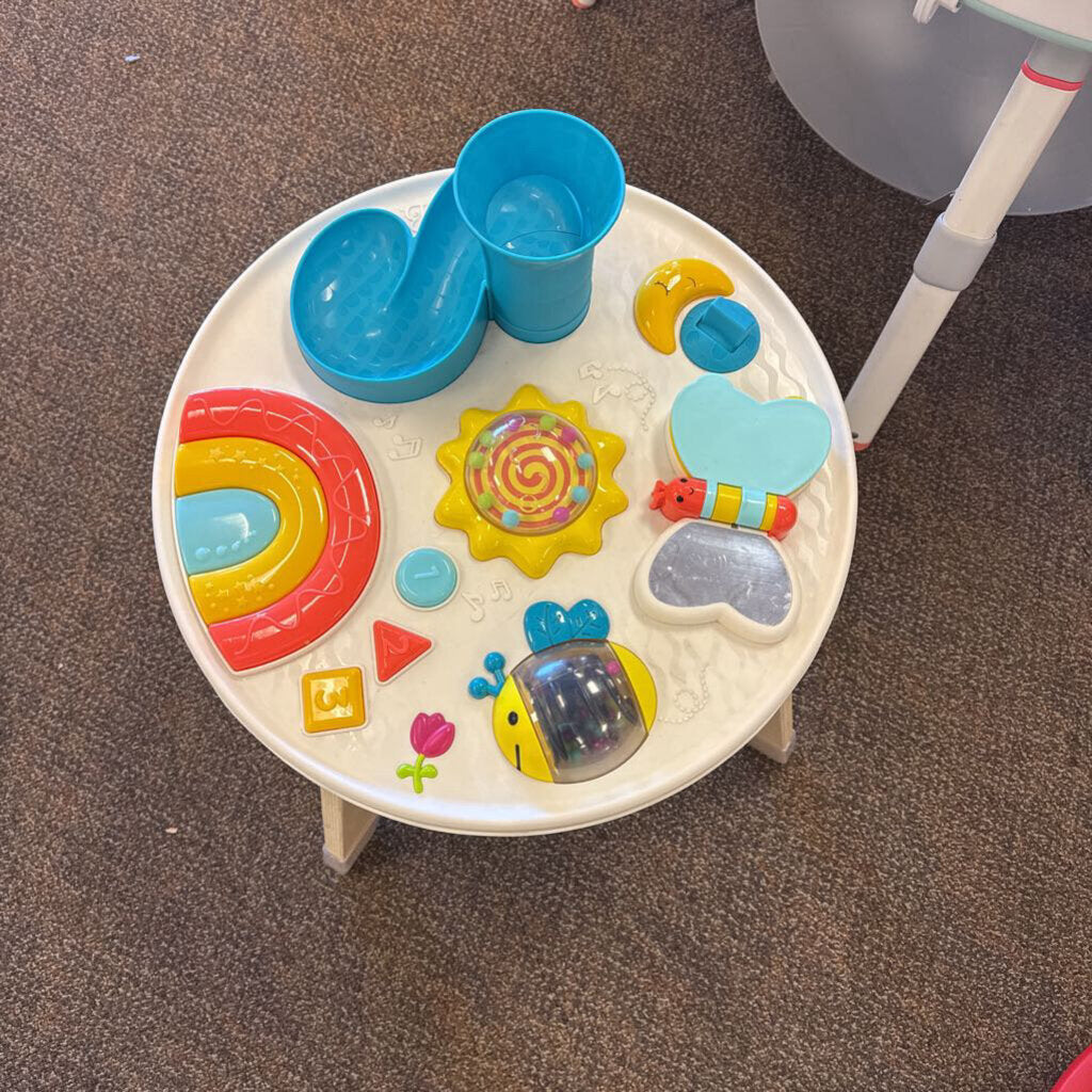 *Colorful & Sensory Station