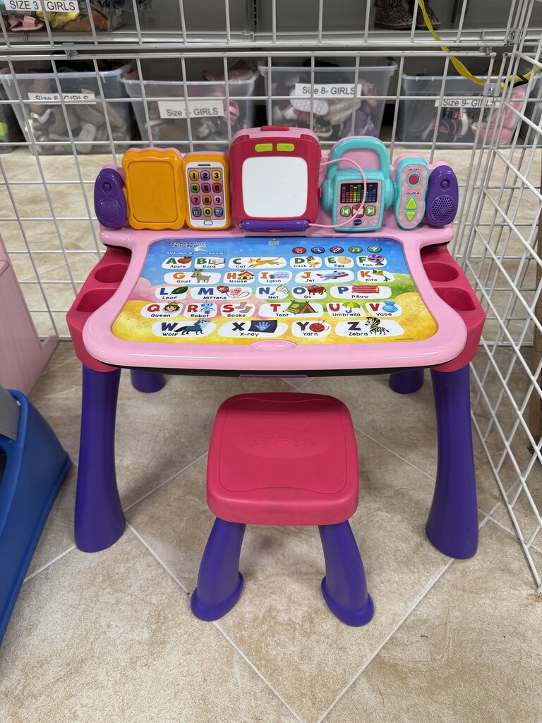 Touch & Learn Desk