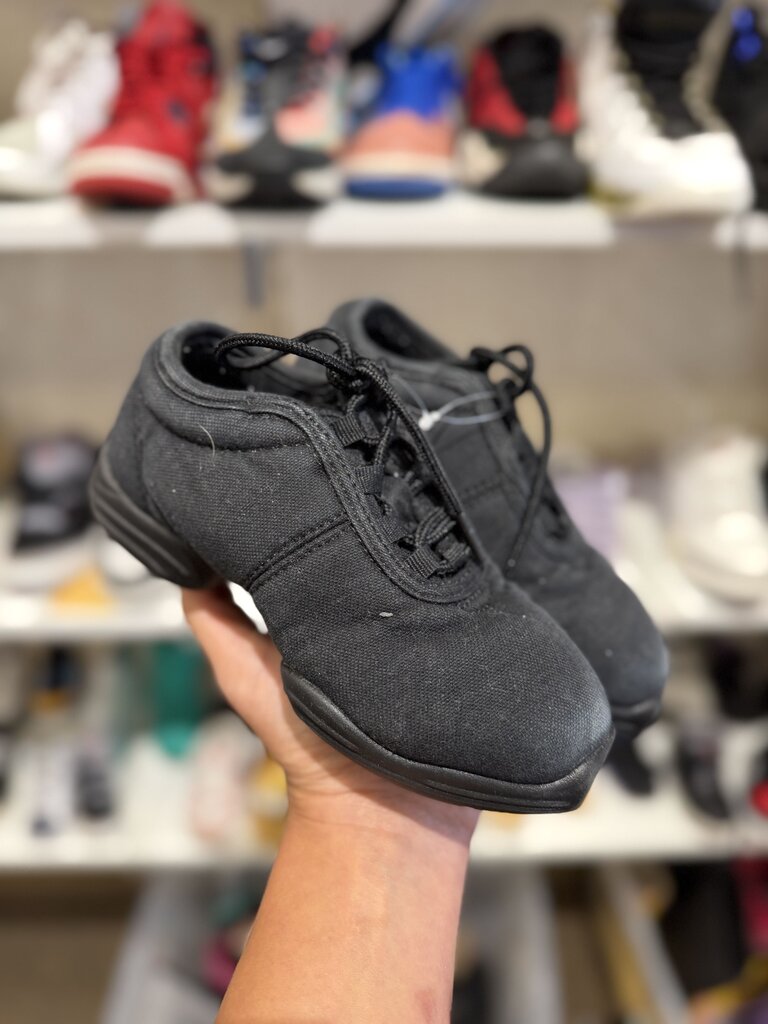 *Jazz Shoes