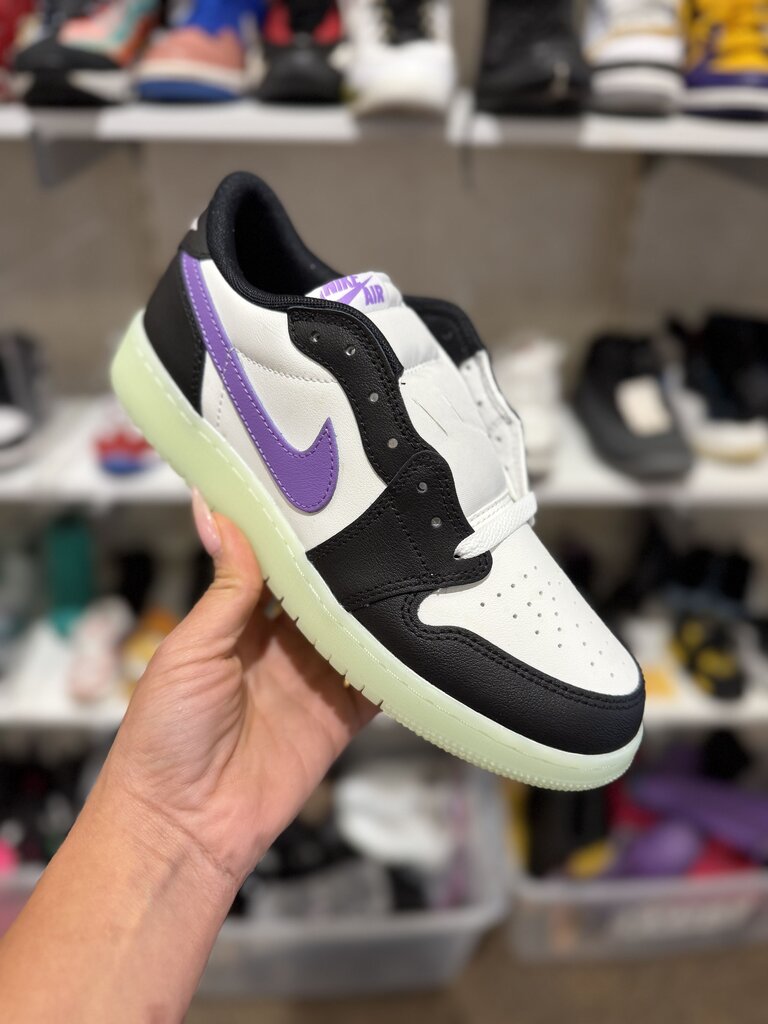 NEW W/BOX 1 Retro Low