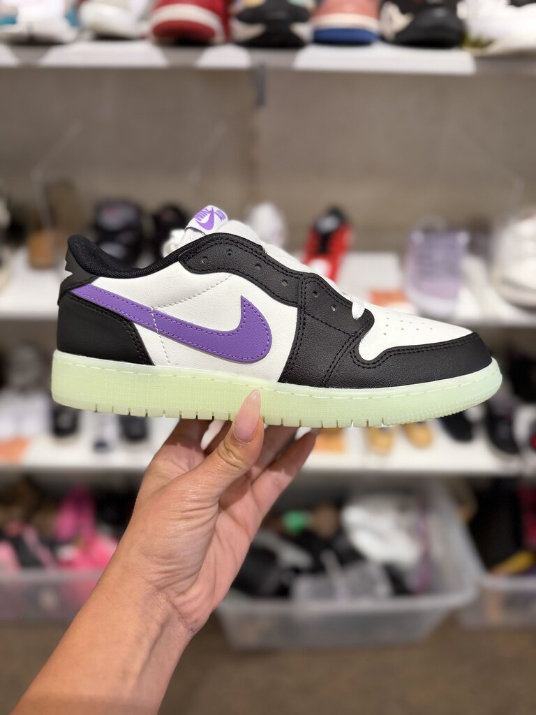 NEW W/BOX 1 Retro Low