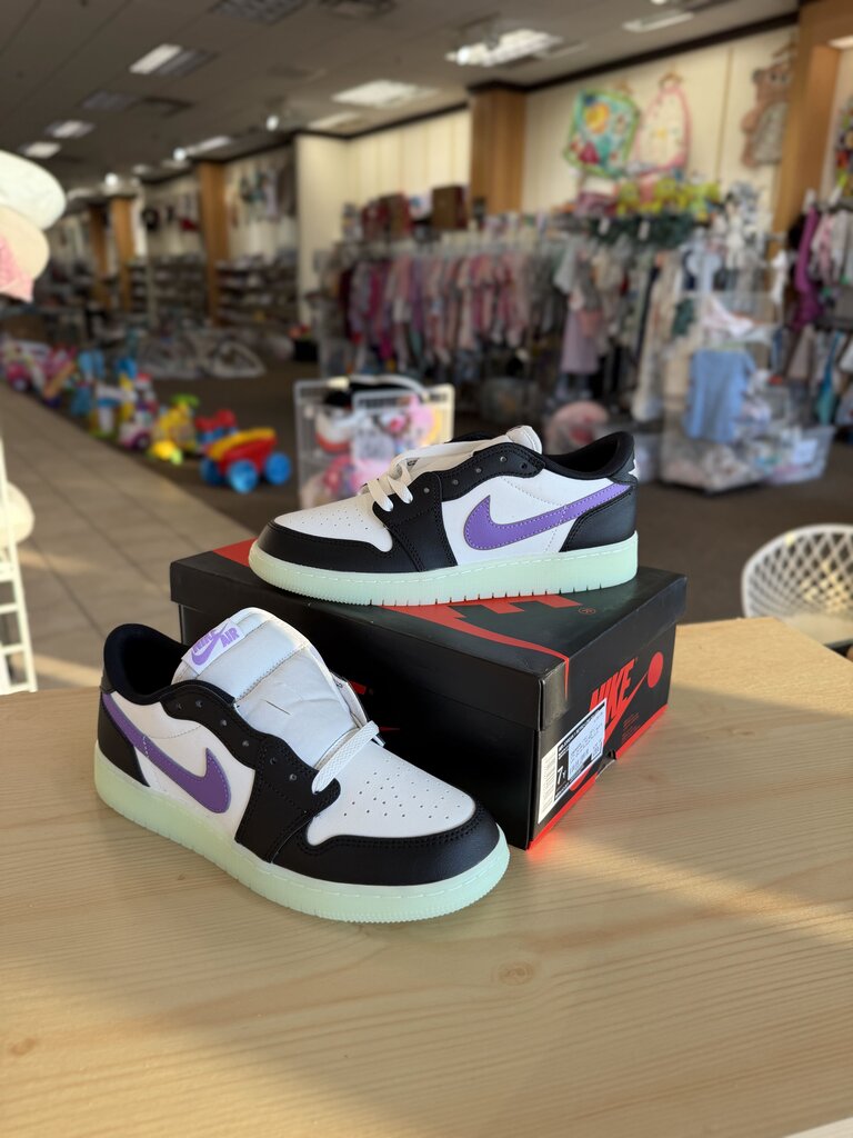 NEW W/BOX 1 Retro Low