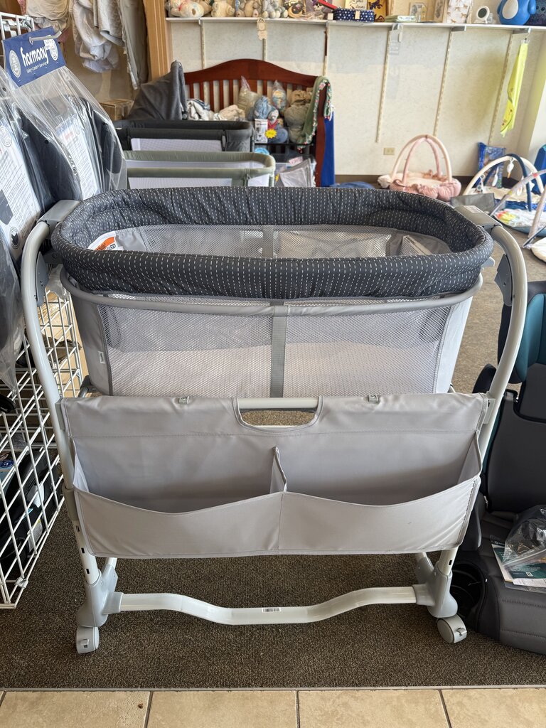 *Dream & Grow Bedside Bassinet