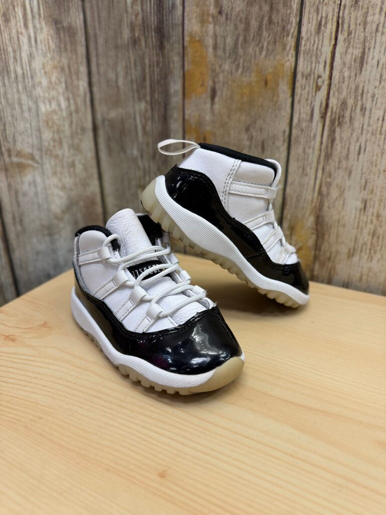 *NO BOX Retro 11 DMP