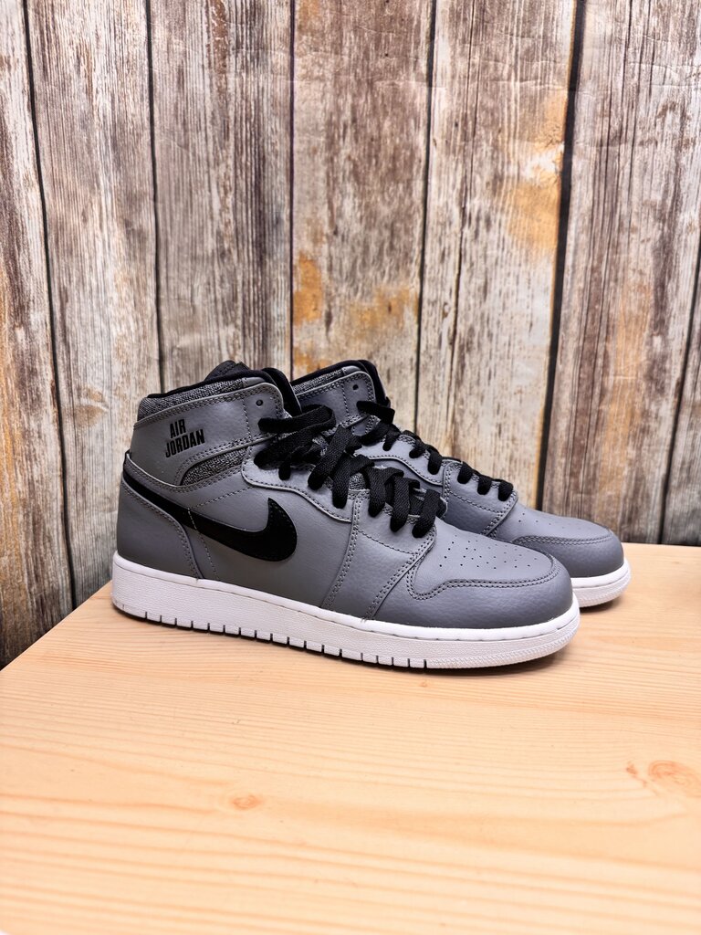 NEW NO BOX Retro 1