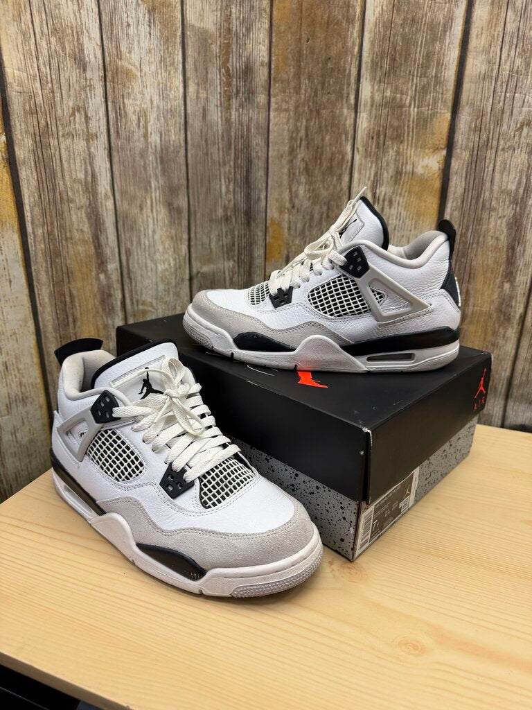 W/BOX Retro 4 'Military Black'