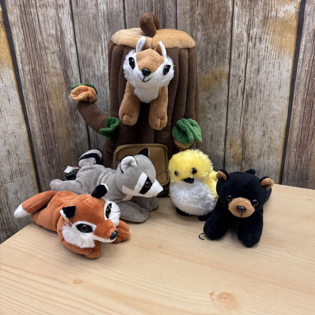 Plush Treehouse w/ 5 Plush Animals