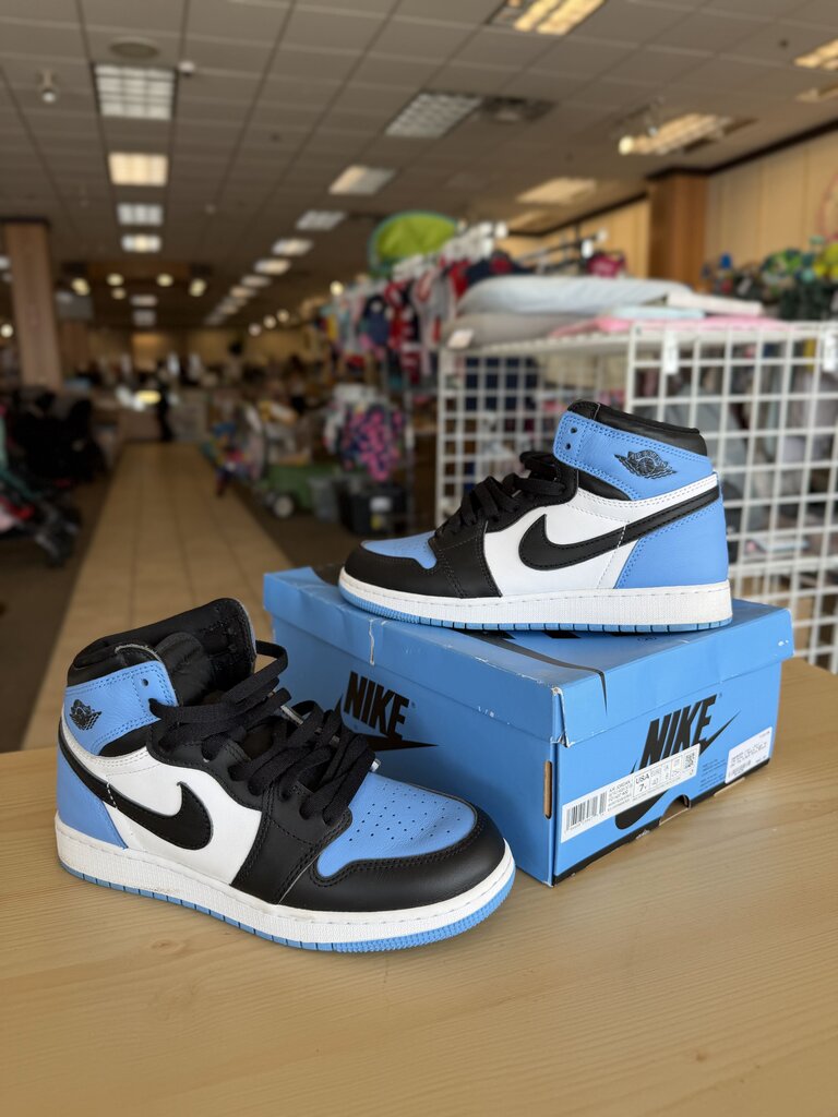 1 Retro High OG UNC Toe W/BOX