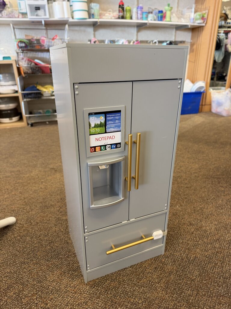 Refrigerator