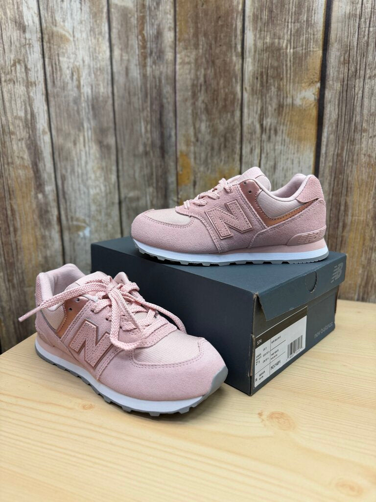 574 W/BOX NEW
