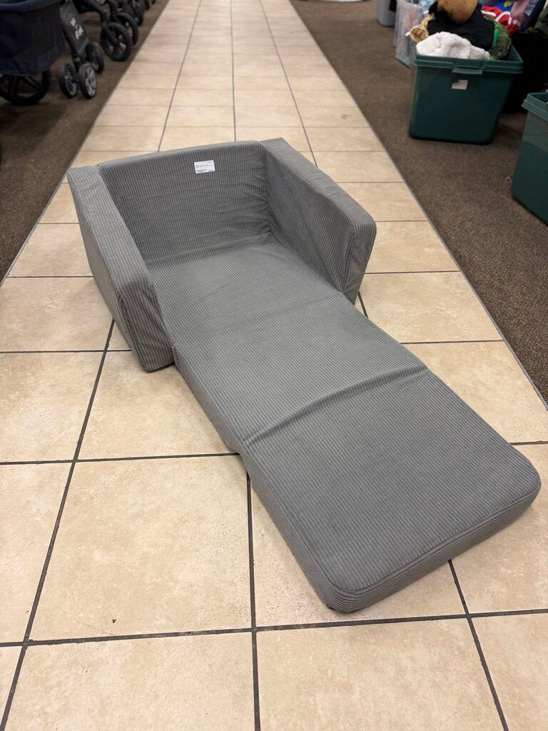 *Fold Out Sofa Couch