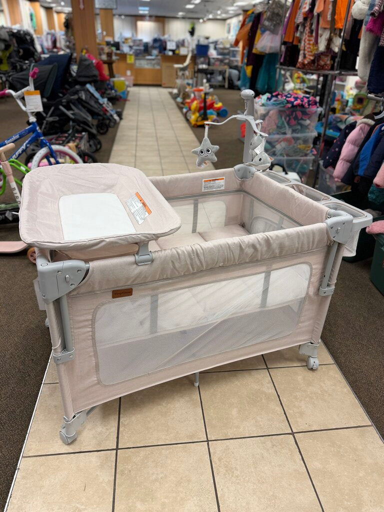 4-in-1 Baby Bassinet & Diaper Changer NEW