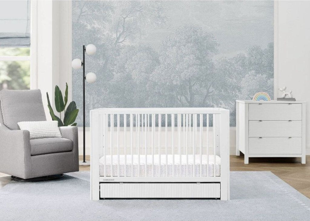 Cassie 4-in-1 Convertible Crib w/ Underdrawer