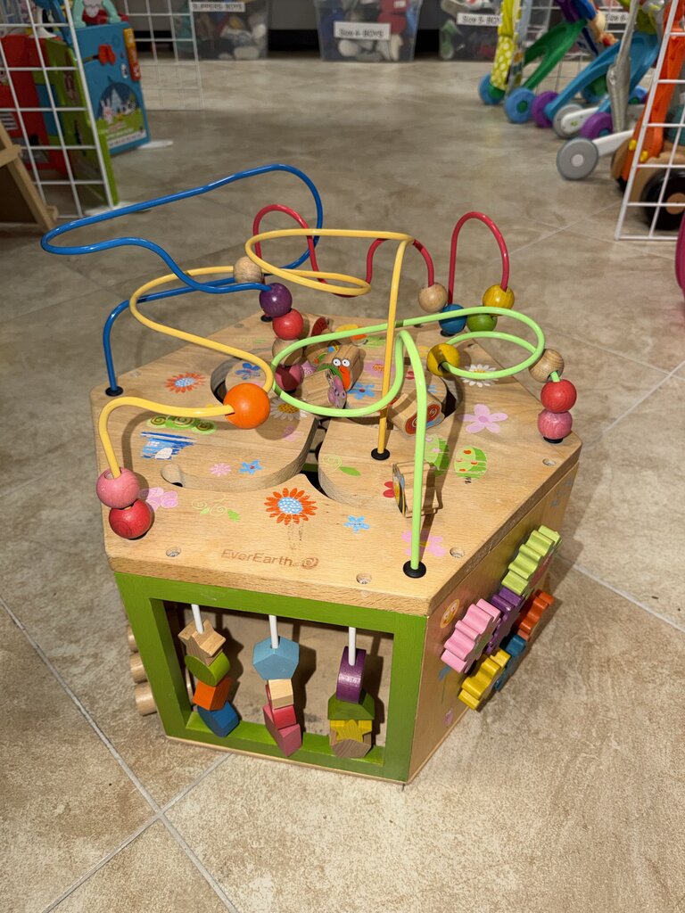 garden activity cube