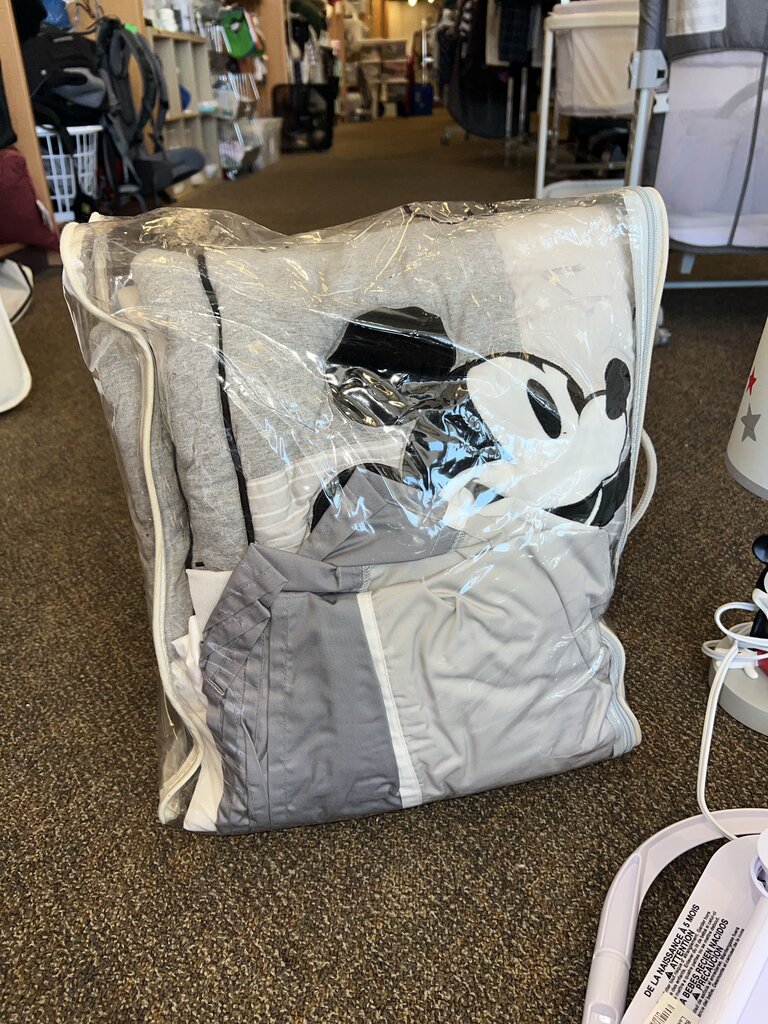 *Mickey Mouse Room Set