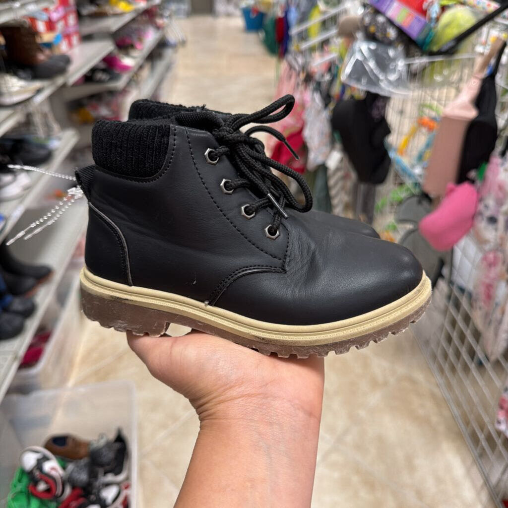 *Mountain Boot