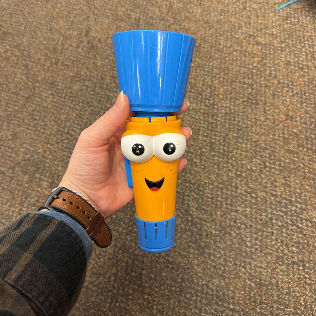 *Handy Manny Flash Light