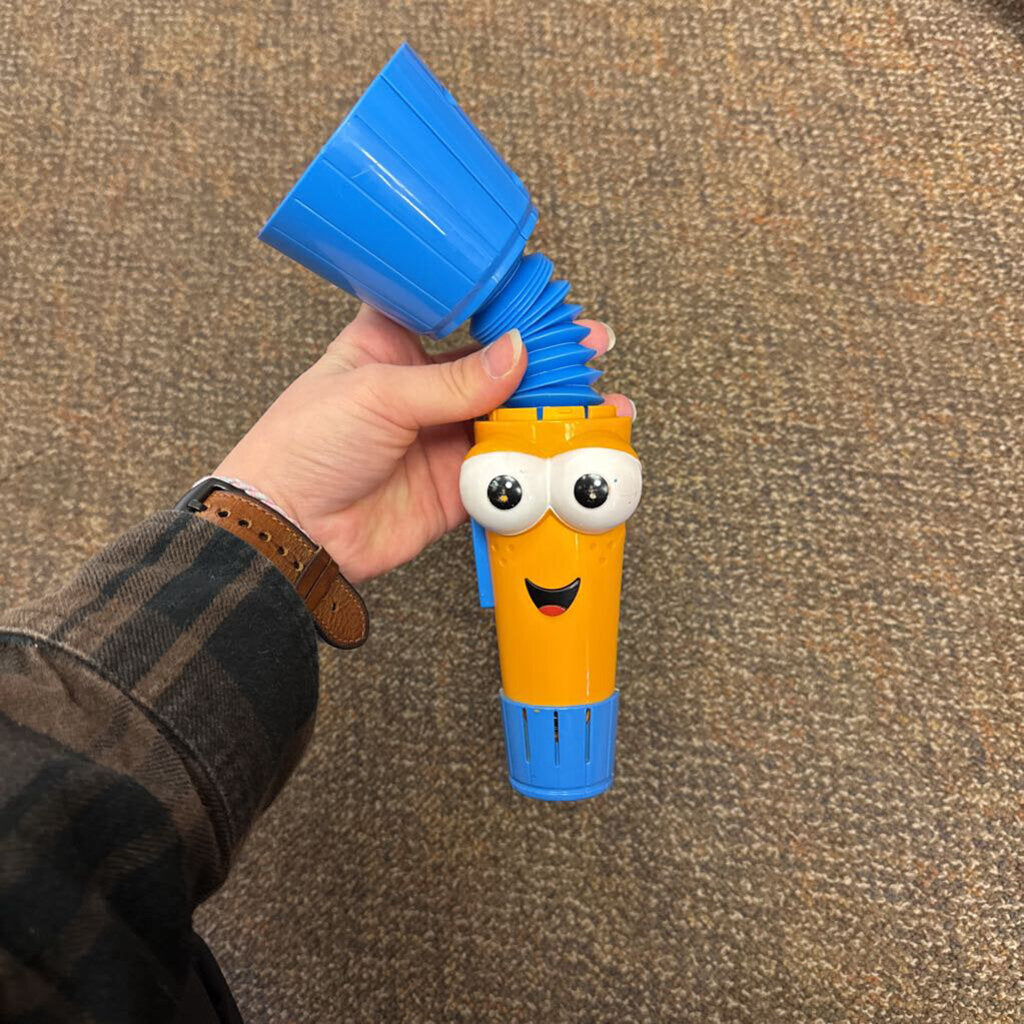 *Handy Manny Flash Light