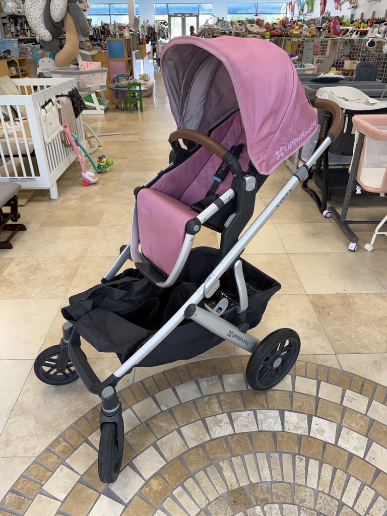 *Vista w/Bassinet Raincover & Bug Net