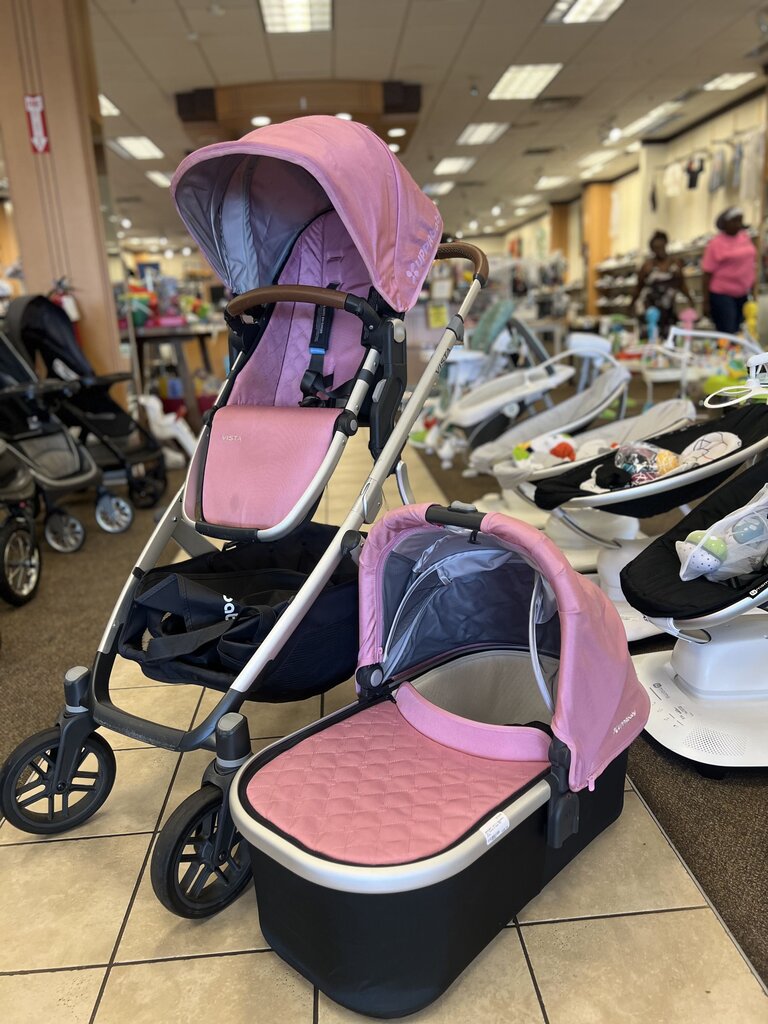 *Vista w/Bassinet Raincover & Bug Net