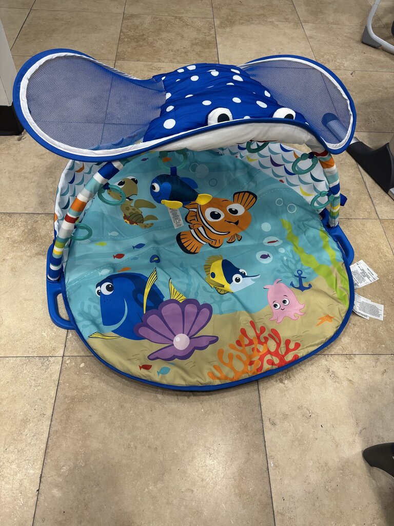 *Finding Nemo Mr. Ray Ocean Lights & Music