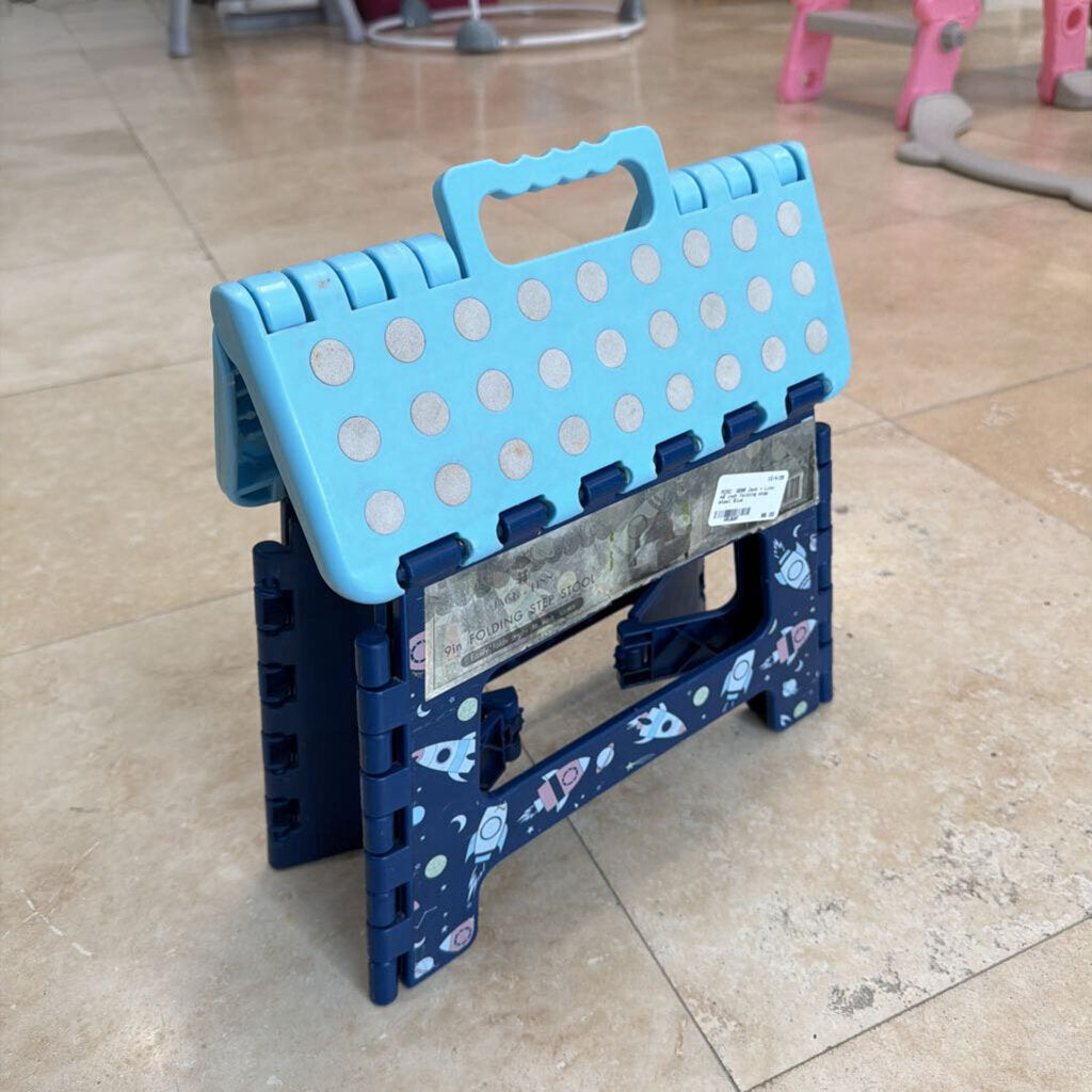 *9 inch folding step stool