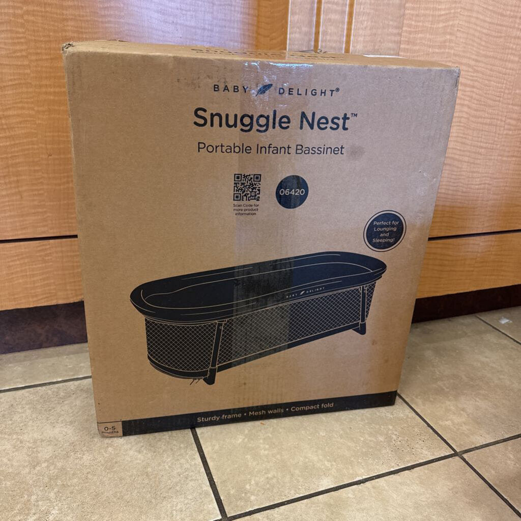 NEW Portable Bassinet