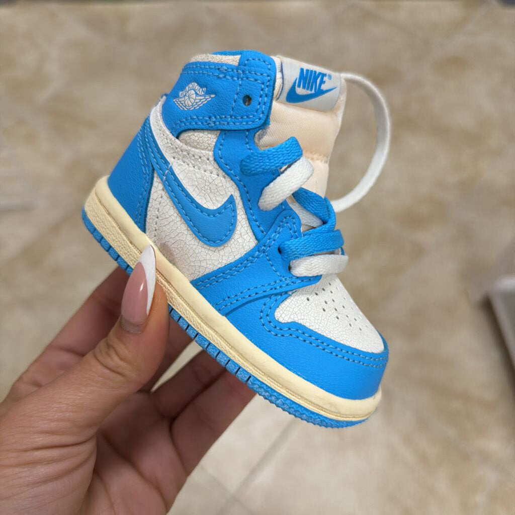 *1 Retro High 'UNC' w/ box