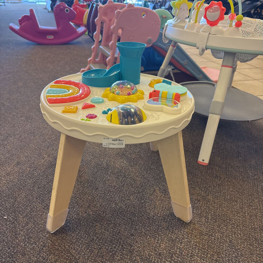 *Colorful & Sensory Station