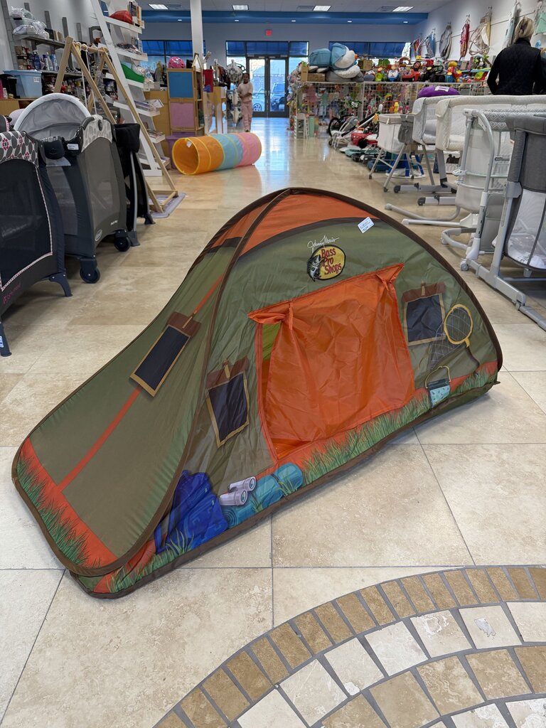 *Pop Up Tent w/mattress
