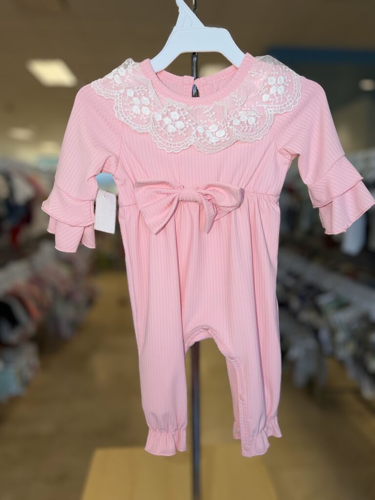 *Lace Collar w/bow