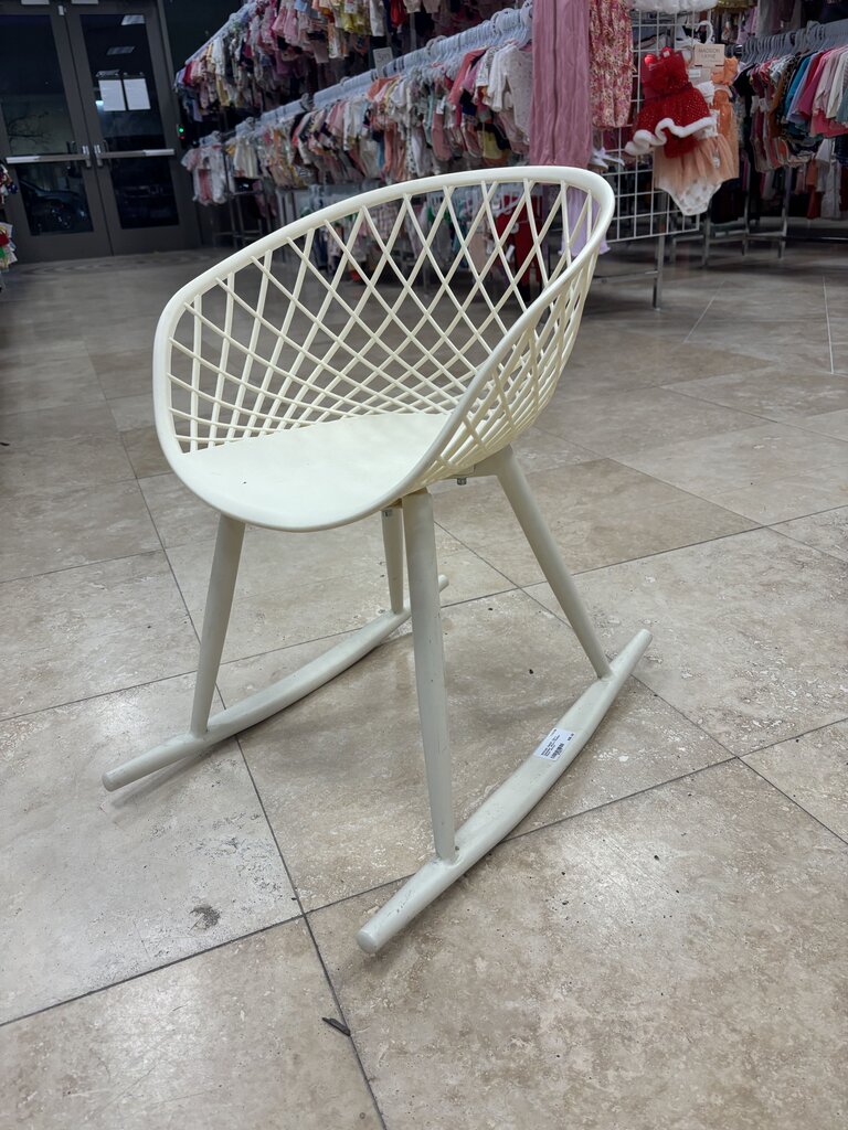 *Kurv Rocker Chair