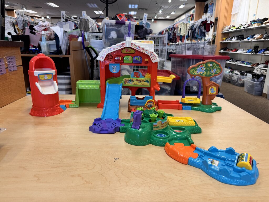 VTech Go! Go! Smart Animals Grow and Learn Farm Playset