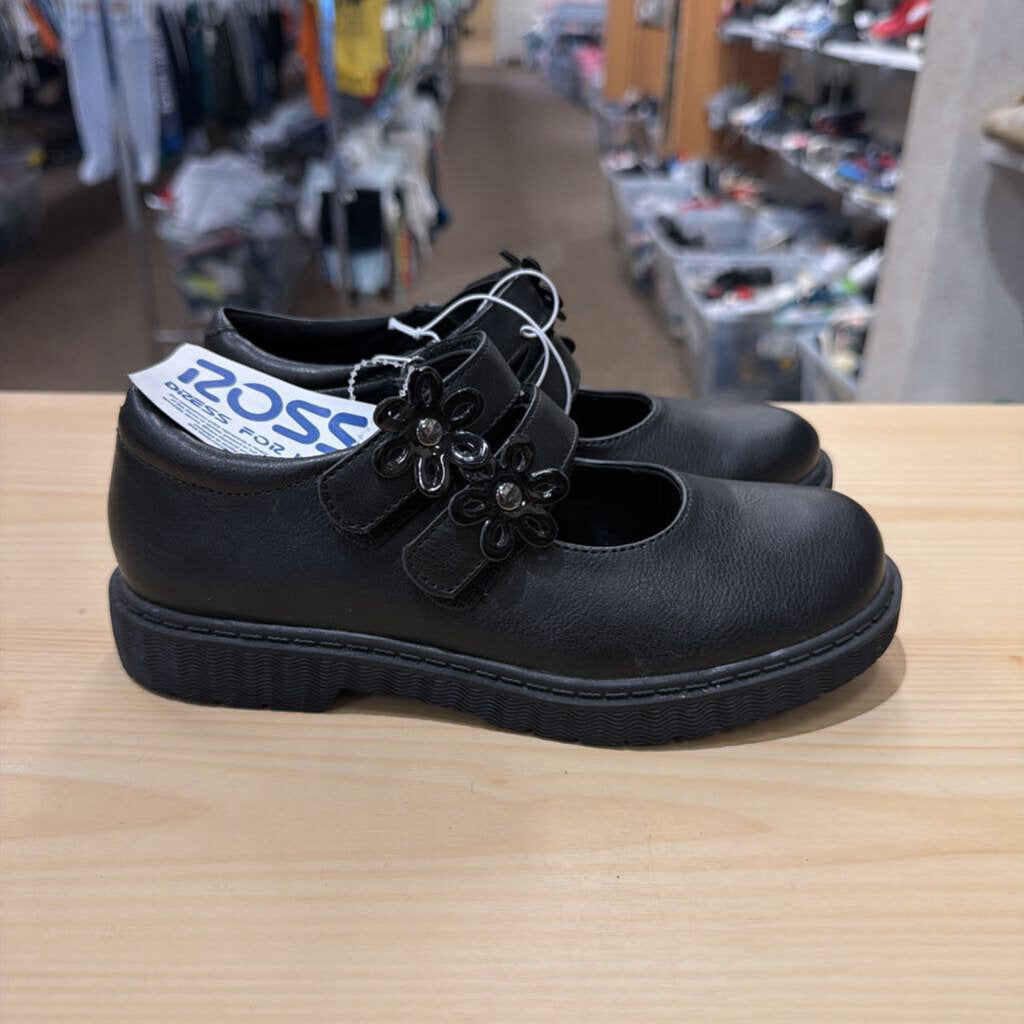 *Strap Shoes