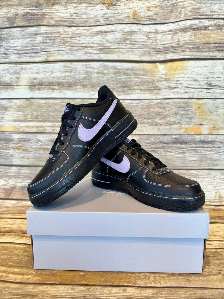Air Force 1 Low LV8 w/ box