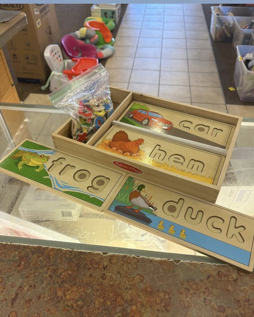 *Picture Matching Magnetic Game