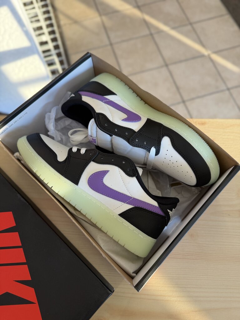 NEW W/BOX 1 Retro Low