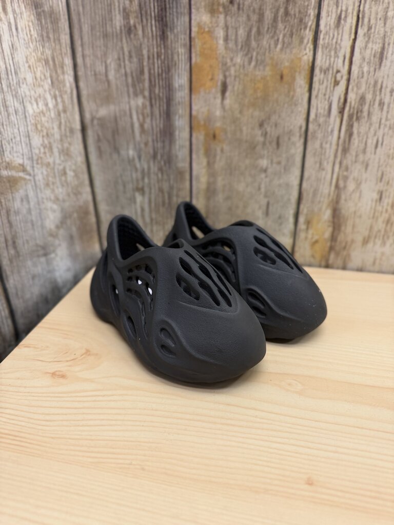 靴  FOAM RNR27.5cm yzy Yeezy Foam RNR NO BOX