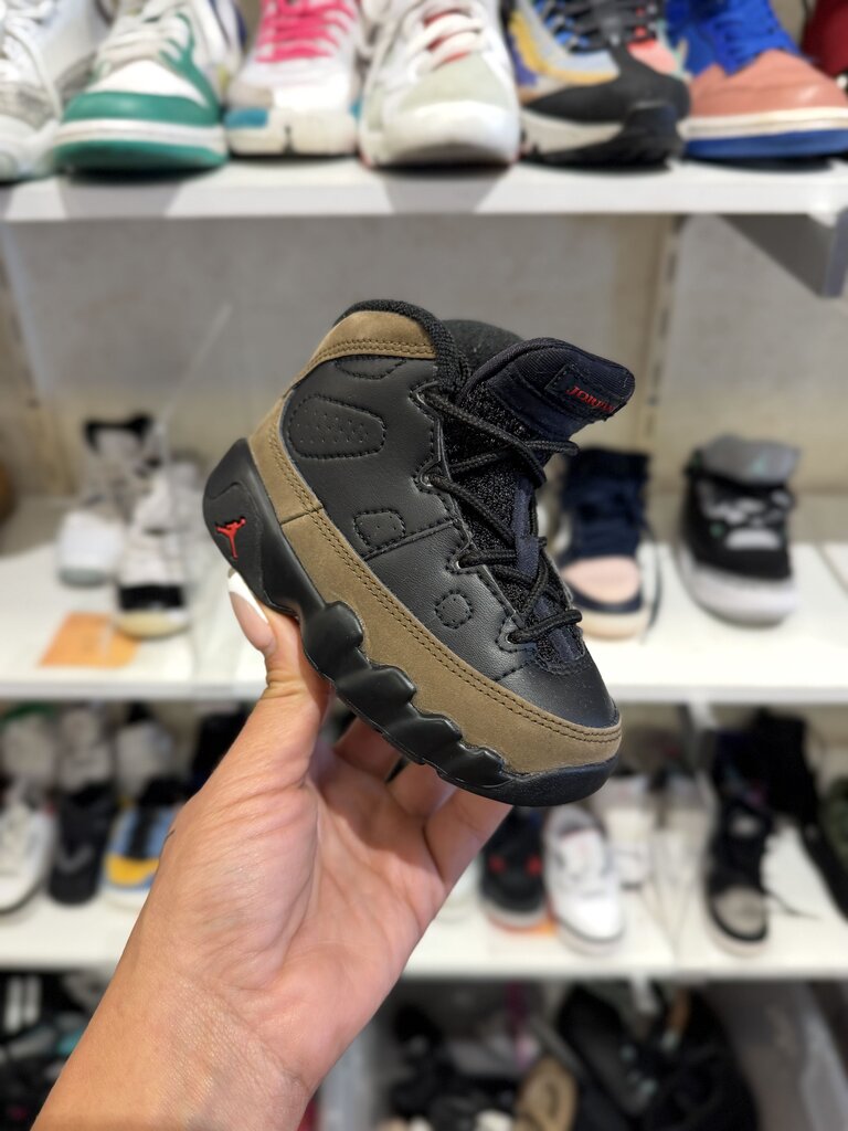 9 Retro Olive W/BOX